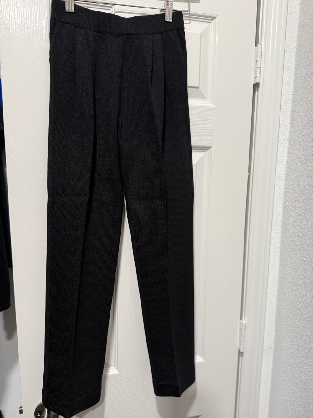 St. John Slim Knit Straight Black Dress Pants - Size 2